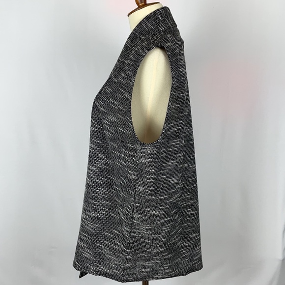 Van Heusen Black and White Open Front Sleeveless Knit Vest - Size Large - Picture 4 of 10